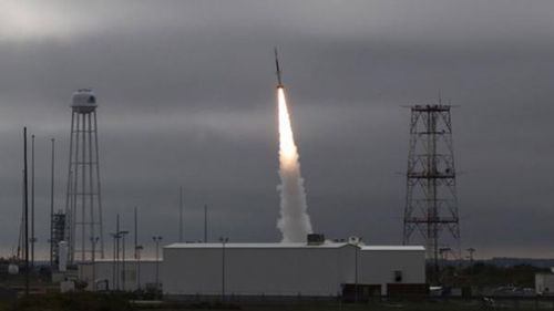 Quân đội Mỹ phóng thử thành công một Rocket nhằm thu thập dữ liệu phục vụ việc phát triển vũ khí siêu thanh tại Virginia hồi tháng 10.