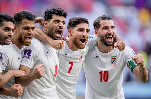 Hàng công Iran đang tỏa sáng