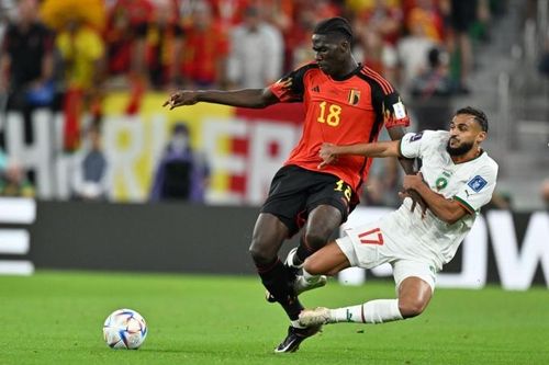 Bỉ (áo đỏ) thua trắng trước Maroc. 