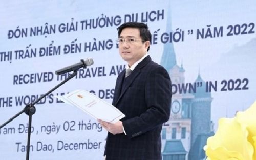 Phó Chủ tịch UBND tỉnh Vĩnh Phúc Vũ Việt Văn phát biểu tại buổi lễ