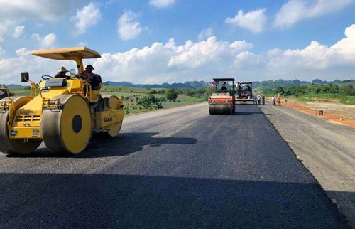 Các địa phương cần đẩy nhanh công tác giải phóng mặt bằng phục vụ khởi công dự án cao tốc Bắc - Nam giai đoạn 2 vào tháng 12/2022.