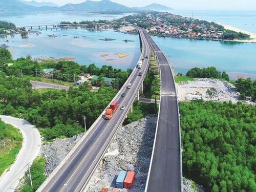 Các địa phương phải đẩy nhanh công tác giải phóng mặt bằng bảo đảm hoàn thành bàn giao 70% diện tích phục vụ khởi công dự án cao tốc Bắc - Nam giai đoạn 2 vào tháng 12/2022.