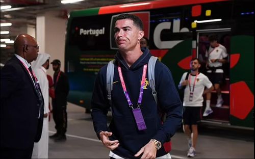 Ronaldo đến trận gặp Thụy Sĩ ở vòng 1/8 World Cup và có trong đội hình dự bị. Ảnh: Getty.