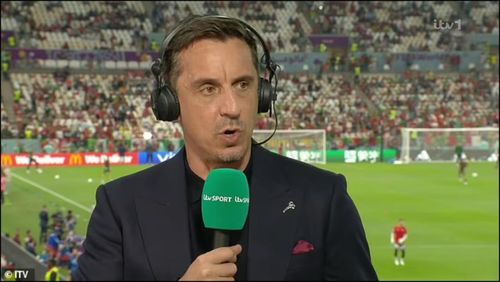 Gary Neville cho rằng Ronaldo phải cải thiện thái độ sau những bất hòa với nhiều HLV. Ảnh: ITV.