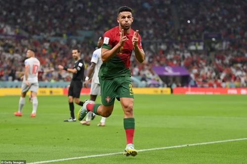 Ramos ghi liền ba bàn thắng trong trận này…
