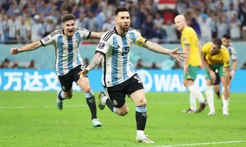 Vòng 1/8, dù khó khăn nhưng đại diện Nam Mỹ tiếp tục hạ Australia 2-1 để đi tiếp