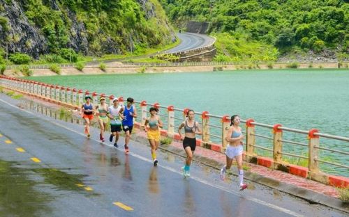 OneWay Marathon Cát Bà 2022 diễn ra ngày 10/12.