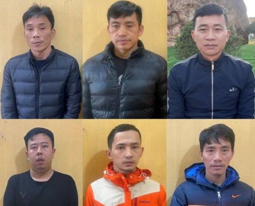 Các đối tượng trong đường dây cá độ liên tỉnh bị Công an Bắc Giang bắt giữ. (Ảnh CA Bắc Giang).