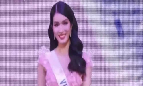 Phương Anh trình diễn Trang phục dạ hội