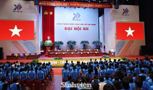 Phiên thứ nhất được tổ chức khai mạc sáng ngày 14/12, tại Trung tâm Hội nghị Quốc gia (Hà Nội).