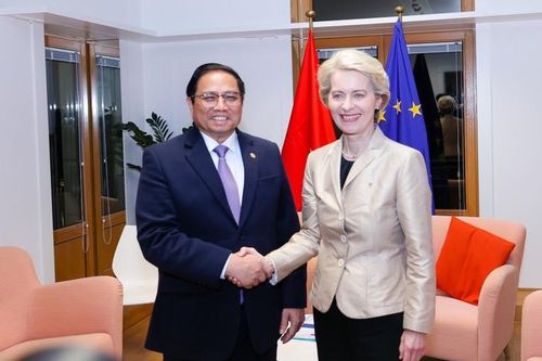 Thủ tướng Phạm Minh Chính và Chủ tịch Ủy ban châu Âu Ursula von der Leyen. ẢNh: VGP