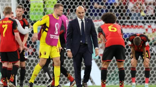 Những ngôi sao lớn của bóng đá Bỉ như Kevin De Bruyne, Romelu Lukaku và Eden Hazard chơi dưới phong độ và không thể giúp đội nhà đi tiếp. "Quỷ đỏ" ghi vỏn vẹn một bàn sau 3 trận và nội bộ còn được cho là xuất hiện lục đục. HLV Roberto Martinez chia tay "Quỷ đỏ" sau thất bại này.