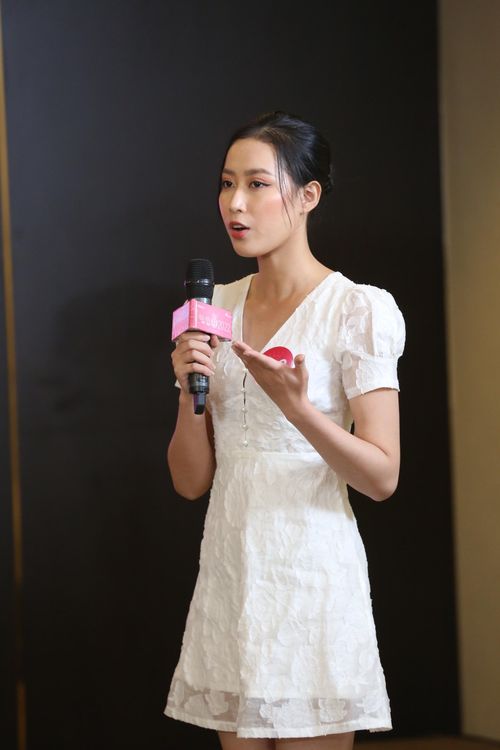 Hai thí sinh Nguyễn Thị Phương Nhung và Nguyễn Ngọc Mai đối đầu về chủ đề “Văn hóa đi làm”. Thí sinh Phương Nhung nói về khía cạnh “Không hợp thì nghỉ” còn thí sinh Ngọc Mai nói về khía cạnh “Cống hiến”. Bảo vệ quan điểm của mình, Ngọc Mai chia sẻ khi gia nhập một tổ chức nào đó việc cống hiến là trách nhiệm, quyền lợi. Trong khi đó Phương Nhung chia sẻ ngày nay giới trẻ nhảy việc nhiều vì họ là người sáng tạo nên có thể tìm kiếm những cơ hội tốt hơn. Hai thí sinh đều mạnh mẽ bảo vệ quan điểm của mình và đưa ra những lý lẽ cứng rắn, không chịu thua kém đối phương. Cuộc đối đầu khiến các giám khảo chứng kiến cảm thấy hồi hộp, không phân định được ai hơn ai vì cả hai đều rất sắc sảo.