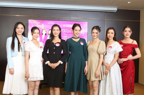 Chiều 19/12, sau khi công bố top 7 Người đẹp Truyền thông, ban tổ chức Hoa hậu Việt Nam 2022 đã tiến hành vòng thi thứ 2. Top 7 thí sinh bao gồm: Đinh Khánh Hòa – SBD 088, Nguyễn Thị Phương Nhung – SBD 278, Nguyễn Thị Thanh Tâm – SBD 323, Huỳnh Thị Thanh Thủy - SBD 005, Phan Phương Oanh – SBD 378, Nguyễn Ngọc Mai – SBD 122.