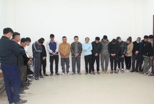 Các đối tượng bị bắt giữ trong vụ án. 