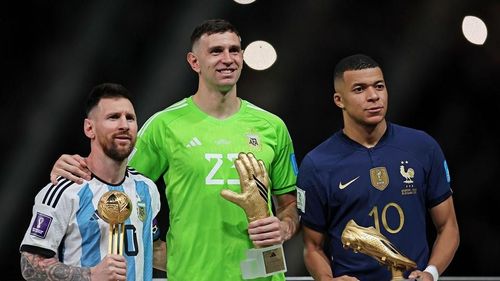 Martinez nhiều lần khiêu khích Mbappe trước và sau chung kết World Cup 2022.