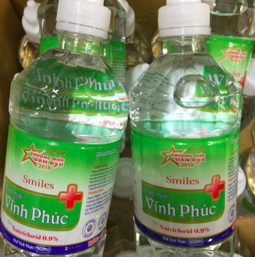 Lô nước muối Vĩnh Phúc (Natri clorid 0,9%) - Chai 500ml.