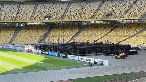 Sân khấu của Châu Kiệt Luân đã dựng ở một góc sân Bukit Jalil.