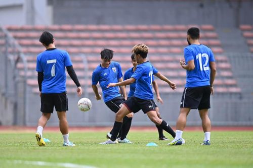 Nhìn chung, các cầu thủ Thái Lan tỏ ra thoải mái trước cuộc đấu với Malaysia. Trận đấu này sẽ diễn ra lúc 19h30 ngày 7/1.