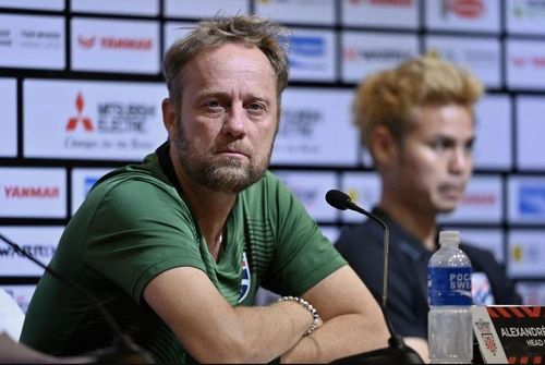 HLV Thái Lan muốn trọng tài ại AFF Cup cho bù giờ nhiều như World Cup 2022 (Ảnh: FAT)