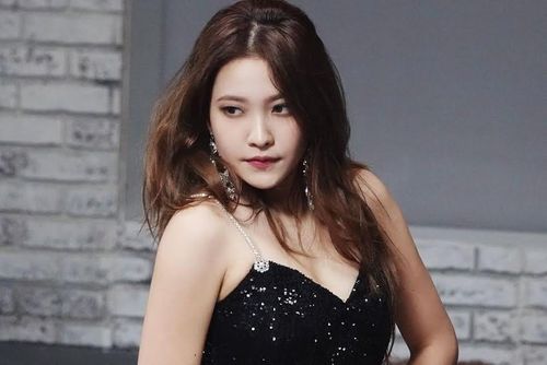 Yeri (Red Velvet): Dù cô nàng đã ở trong nhóm nhiều năm nhưng một số cư dân mạng vẫn tức giận vì Yeri được thêm vào Red Velvet muộn hơn các thành viên khác và cho rằng cô không có tài năng và không hề xứng đáng.
