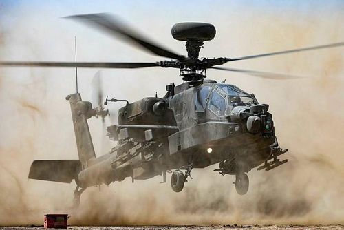Trực thăng chiến đấu Apache. Ảnh: BMoD