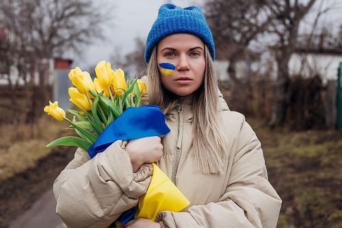 Phụ nữ chiếm 53,67% dân số Ukraine. Ảnh: WA