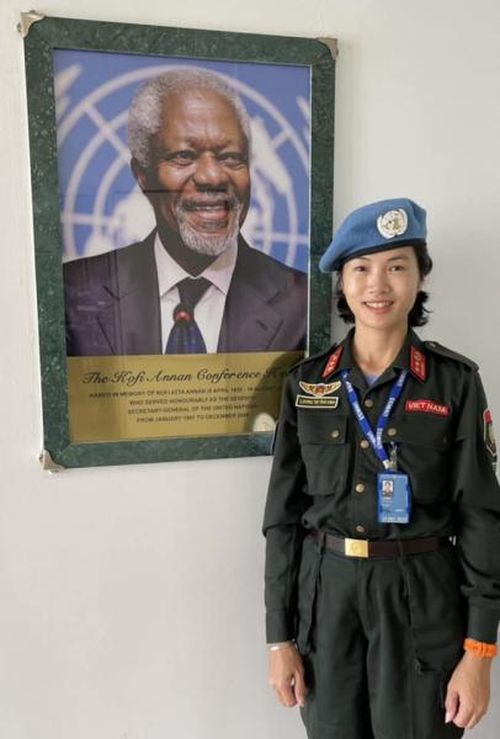 Trung tá Lương Thị Trà Vinh tham dự khóa tập huấn và kỳ thi sát hạch tại Uganda ngay trong những ngày Tết. Ảnh: FBNV