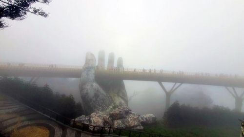 Các điểm du lịch thu hút nhiều khách du lịch với các chương trình quà tặng hấp dẫn.