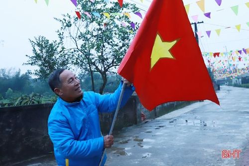 Năm mới với khí thế mới, người dân xã Cẩm Hưng tiếp tục phát huy truyền thống cách mạng, nỗ lực xây dựng quê hương giàu đẹp