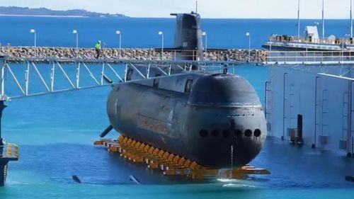 Tập đoàn Naval Group của Pháp - đơn vị thắng thầu trong cuộc cạnh tranh với Nhật Bản và Đức cách đây 5 năm dự định đóng tổng cộng 12 tàu ngầm thế hệ mới cho Australia, chiếc đầu tiên sẽ được chuyển giao vào năm 2030.