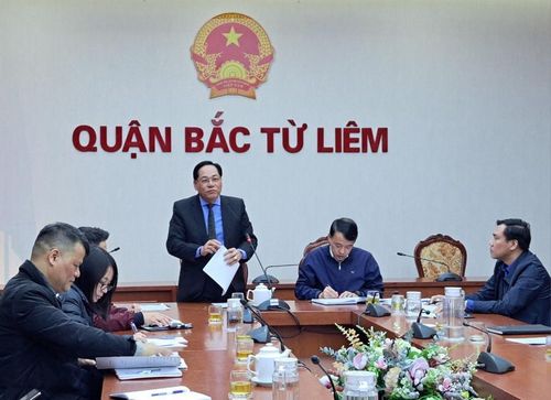 Phó Giám đốc Sở Nội vụ Hà Nội Đinh Mạnh Hùng phát biểu kết luận kiểm tra công vụ tại quận Bắc Từ Liêm