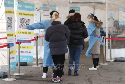 Một điểm xét nghiệm COVID-19 tại Seoul, Hàn Quốc, ngày 23/1/2023. Ảnh: YONHAP/TTXVN