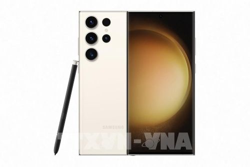 Mẫu điện thoại Galaxy S23 của Samsung được giới thiệu tại sự kiện Unpacked ở San Francisco, Mỹ ngày 1/2/2023. Ảnh: Yonhap/TTXVN