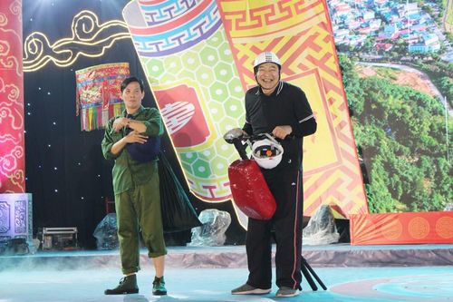 Vở hài kịch "Chuyến xe cuối cùng". 