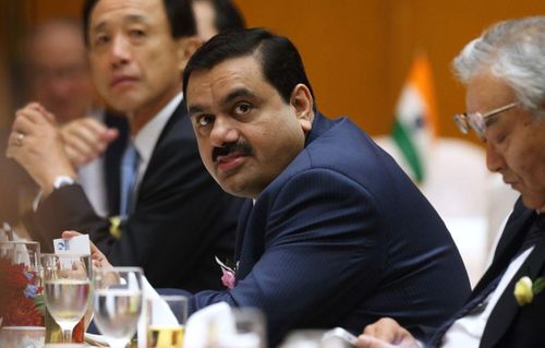  Năm ngoái, ông Adani là người kiếm nhiều tiền nhất trên thế giới. Ảnh: Bloomberg. 