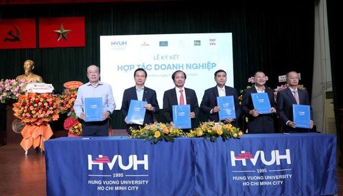Nhà trường ký kết hợp tác cùng doanh nghiệp để đảm bảo vị trí việc làm cho sinh viên sau tốt nghiệp.
