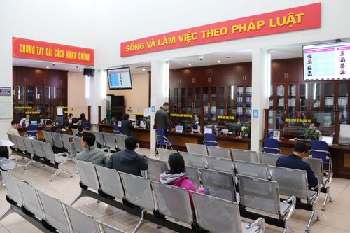 Bộ phận "một cửa" của UBND quận Hà Đông.