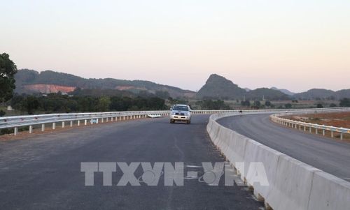 Nhiều đoạn thuộc dự án cao tốc Mai Sơn - Quốc lộ 45 đã được hoàn thành. Ảnh: TTXVN