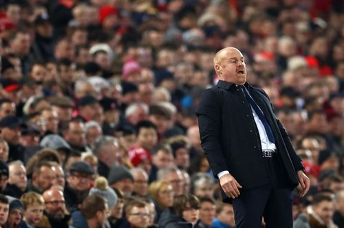 Liverpool vươn lên thứ 9 trên BXH với 32 điểm, kém top 4 khoảng cách 9 điểm và còn một trận chưa đấu. Trong khi đó, Everton giậm chân ở vị trí thứ 18 với 18 điểm, kém vị trí an toàn 1 điểm.
