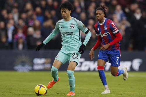 Arsenal vào cuộc đua giành Mitoma
