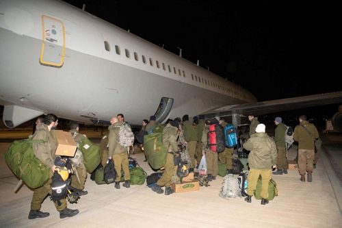Lực lượng Israel đến Thổ Nhĩ Kỳ để cứu trợ động đất. Ảnh: Reuters.