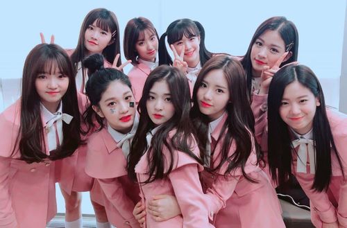  Ngoài BTS, HYBE còn là tập đoàn quản lý nhiều nhóm nhạc khác như TXT, Le Sserafirm, NewJeans, Fromis_9 (lần lượt từ trên xuống). 