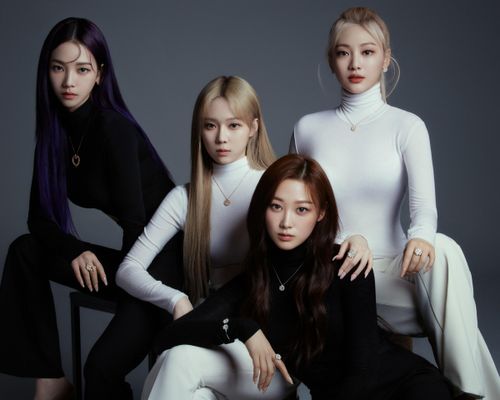  Số phận của các nhóm nhạc SM như SNSD, EXO, Red Velvet, aespa có thể bị ảnh hưởng bởi quyết định của HYBE. 