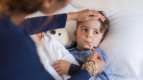 Sốt xuất huyến có thể gây nguy hiểm cho trẻ nếu không được điều trị kịp thời. Ảnh: India Today.