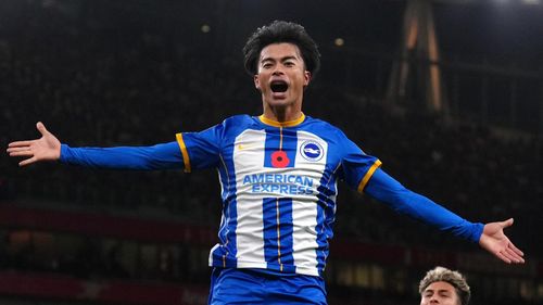 Sky Sports chấm Mitoma 8 điểm cho màn trình diễn trước "Búa tạ". Sự xuất sắc của cầu thủ 25 tuổi là lý do giúp Brighton dễ dàng mở khóa hàng phòng ngự đội khách.