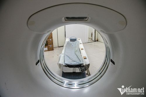 Nguyên nhân nhiều máy CT ở Bệnh viện Chợ Rẫy phải "đắp chiếu" là do không đủ 3 báo giá để xây dựng giá đấu thầu. Ảnh: Thế Sơn