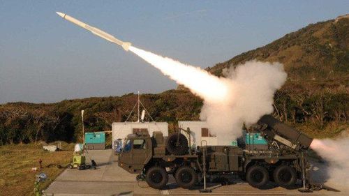 Hệ thống Patriot cũng sẽ được sửa đổi. Các nguồn tin của Mỹ và Nhật Bản cho rằng Tokyo sẽ nhận được radar mới loại LTAMDS, và theo một số giả định của các nhà phân tích, radar này sẽ xử lý việc phát hiện tên lửa siêu thanh DF-17 của Trung Quốc.