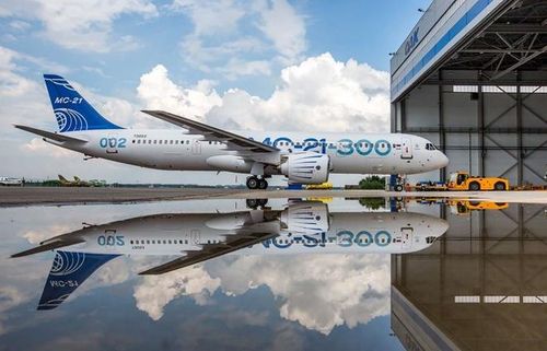 Bộ Giao thông Vận tải Liên bang Nga còn đưa ra đề xuất sửa chữa những máy bay chở khách hiện có bằng linh kiện không nguyên bản, bởi rất khó tìm được phụ tùng chính hãng do hiệu lực các lệnh trừng phạt.