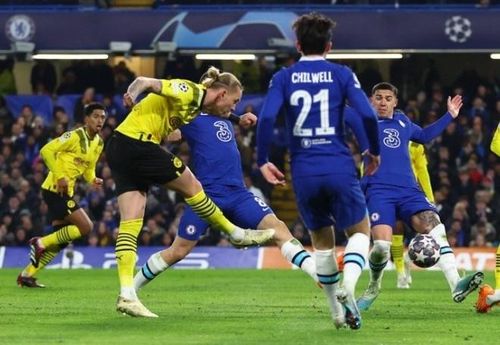 Trận Chelsea - Dortmund diễn ra muộn 10 phút so với lịch thi đấu. Ảnh: Reuters.